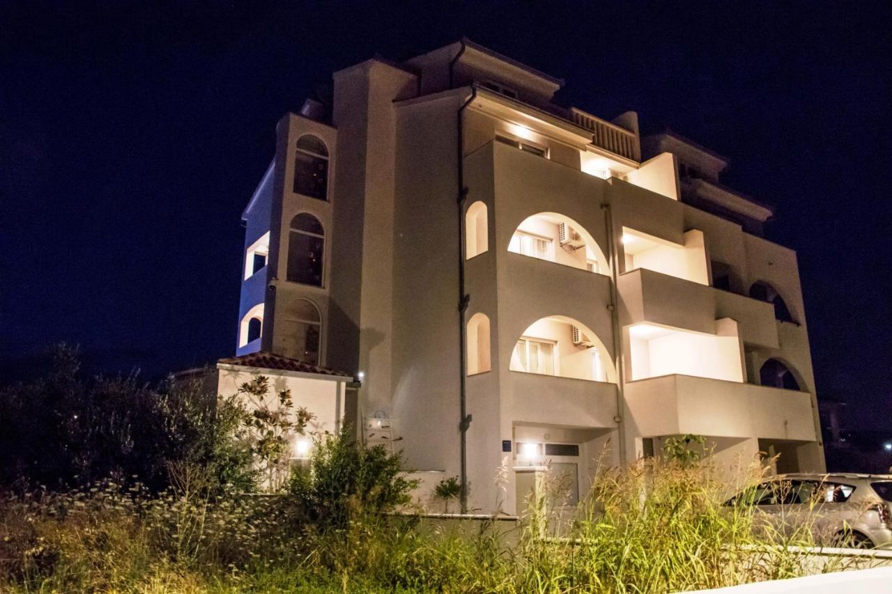 Villa Apartments Katja Trogir Exteriér fotografie