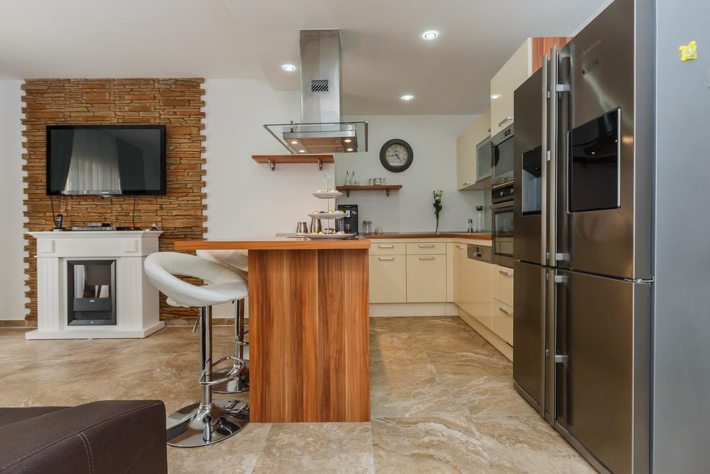 Villa Apartments Katja Trogir Exteriér fotografie