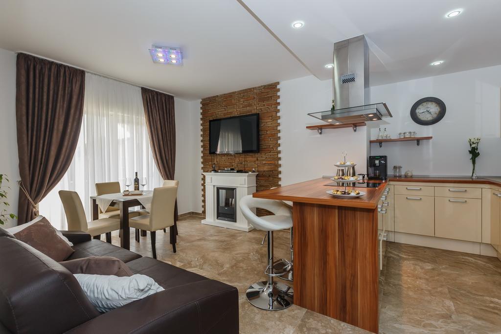 Villa Apartments Katja Trogir Exteriér fotografie
